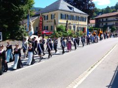 01-Kirchenzug