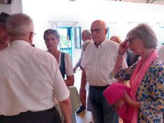 30-Gratulation-durch-die-Familie